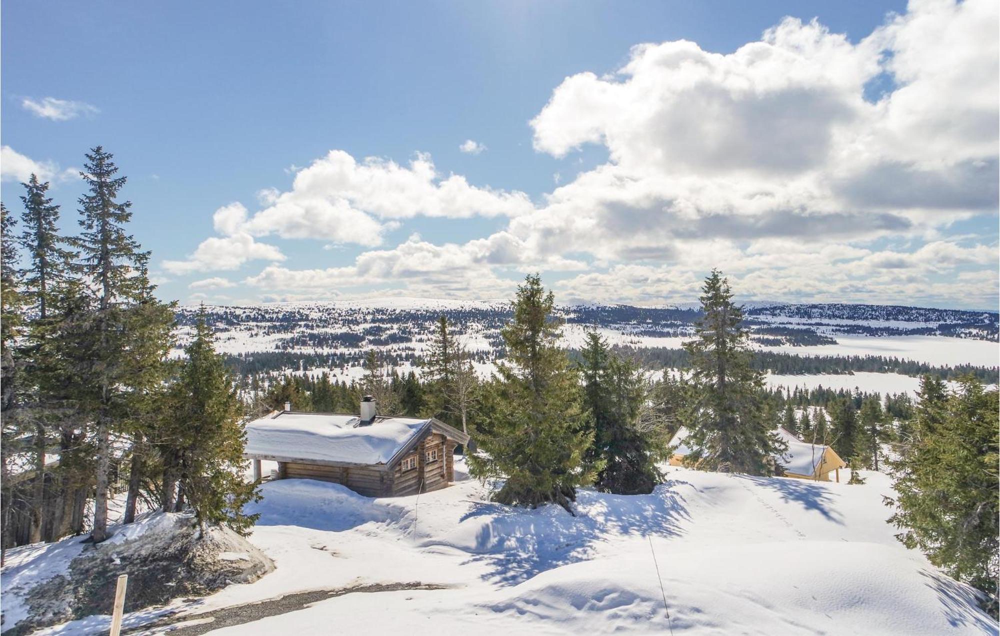 Three-Bedroom Holiday Home in Sjusjoen Buitenkant foto